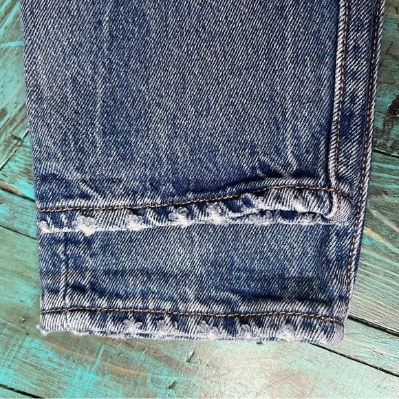 Levi's Distressed Tapered High Rise Button Fly Jeans Size 24 - Picture 11 of 13
